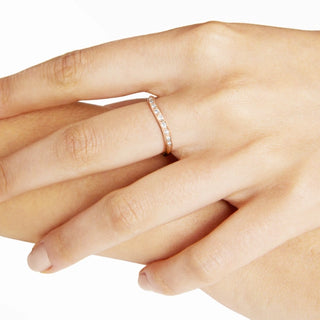 Essentials Ring 9K Rose Gold White Diamonds
