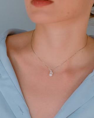 Girocollo In Oro 18KT. Diamanti Bianchi P.Ct. 1,5 Colore G Purezza Si. Perla Coltivata Bianca Ø7/7,5