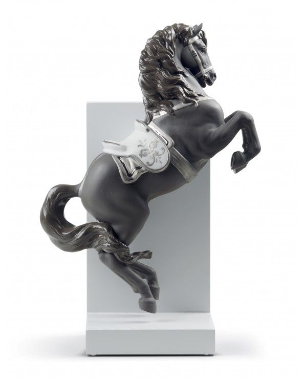 Figurina Cavallo in courbette. Lustro argento