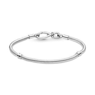 Bracciale con Chiusura a Nodo Infinito