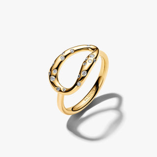 Oval Ring with Sinous Line and Luminous Stones