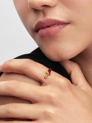 Anello Aperto Disney Spada di Mulan Plac. Oro 14k, Cristallo Rosso Salsa e Zirconia Cubica Trasparente