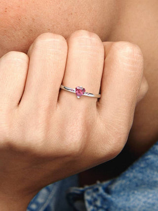 Sparkling Red Heart Ring
