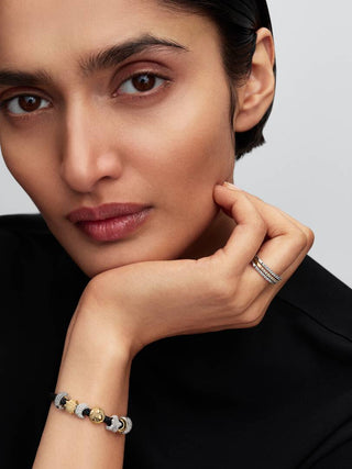 Bracciale in Corda Nera con Chiusura a Barile
