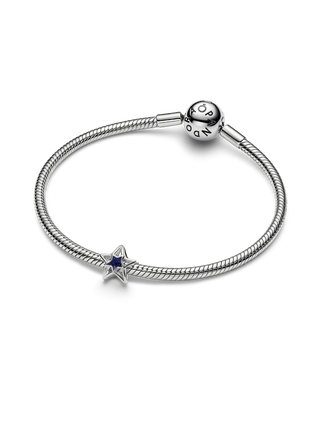 Charm Traforato Stella con Placcatura in Platino e Smalto Blu