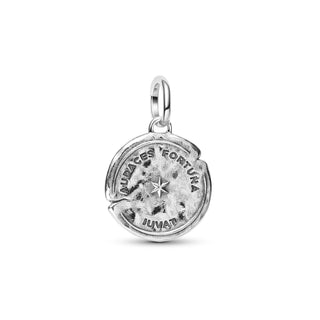 Charm Medallion Delfino "Audaces Fortuna Iuvat"