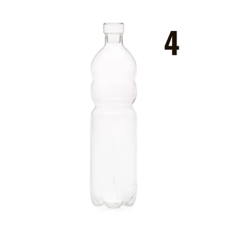 Bottiglie assortite in vetro The large bottle