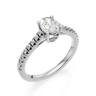 Anello 18kt Solitario Ovale Diamante Lab Grown Ct 0,67
