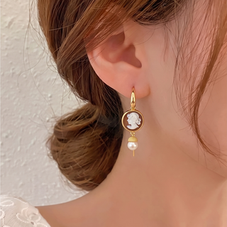 Orecchini Cameo Volto Dorati Delicati