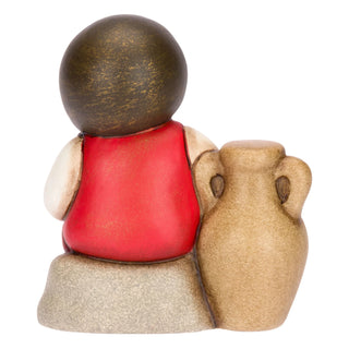 Bimba con olive in ceramica Presepe Classico Thun 5,2 x 3,8 x 5,7 cm h - Armando Poggi Firenze